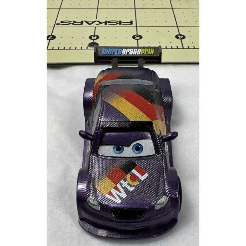 Mattel Disney Pixar Cars Max Schnell 1:55 scale die-cast Carbon Racers Edition